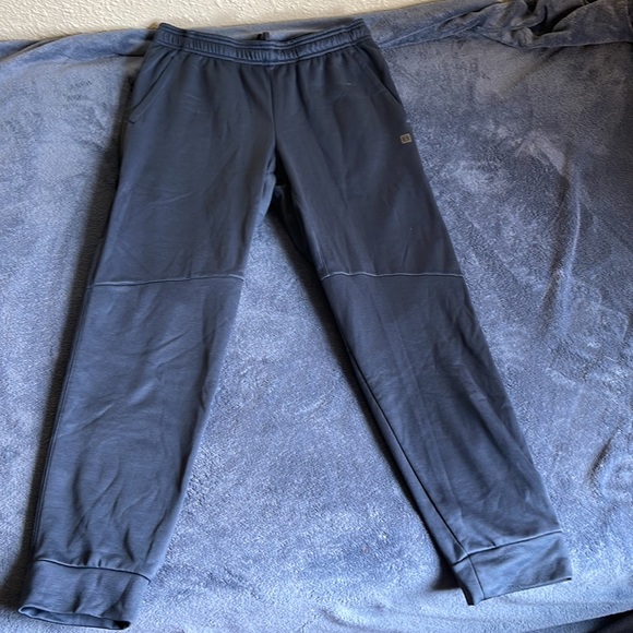 Joggers - Picture 2 of 4